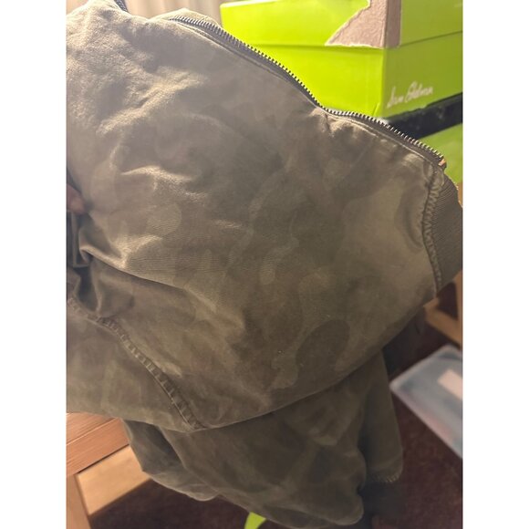 Old Navy Mens Camouflage Bomber Jacket Size XL Cotton & Polyester Blend Green - Picture 10 of 16